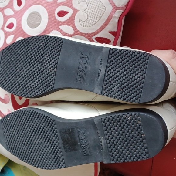 DANEXX 80s 90s Bone Leather Laceup Granny Boots | Beige Leather Ankle Boots - Picture 5 of 10